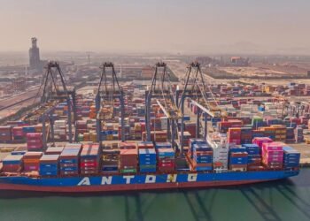 الإيرادات العامة للسلطنة تتجاوز 10.2 مليار ريال عُماني