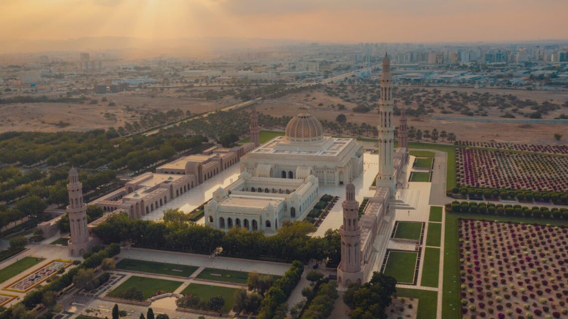 توضيح رسوم لدخول جامع السلطان قابوس الأكبر