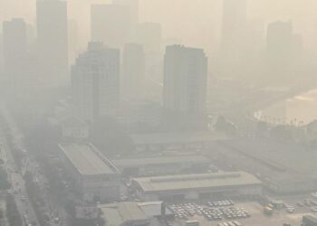 فيتنام.. 9 ملايين شخص يختنقون بالضباب الدخاني السام في العاصمة هانوي