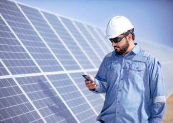 سلطنة عمان تصدر سياسة للتوليد الذاتي والبيع المباشر وتمرير الكهرباء .. وتوضح الهدف منها!