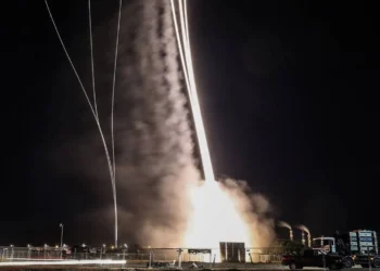 الجيش الإسرائيلي يعلن اعتراض صاروخ أطلق من اليمن