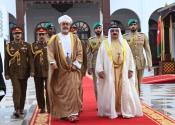 ملكُ البحرين يقوم بزيارة “دولةٍ” يوم الثلاثاء لسلطنة عُمان