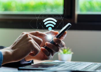 إعداد خفي في “واي فاي” قد يعرّض هاتفك للاختراق