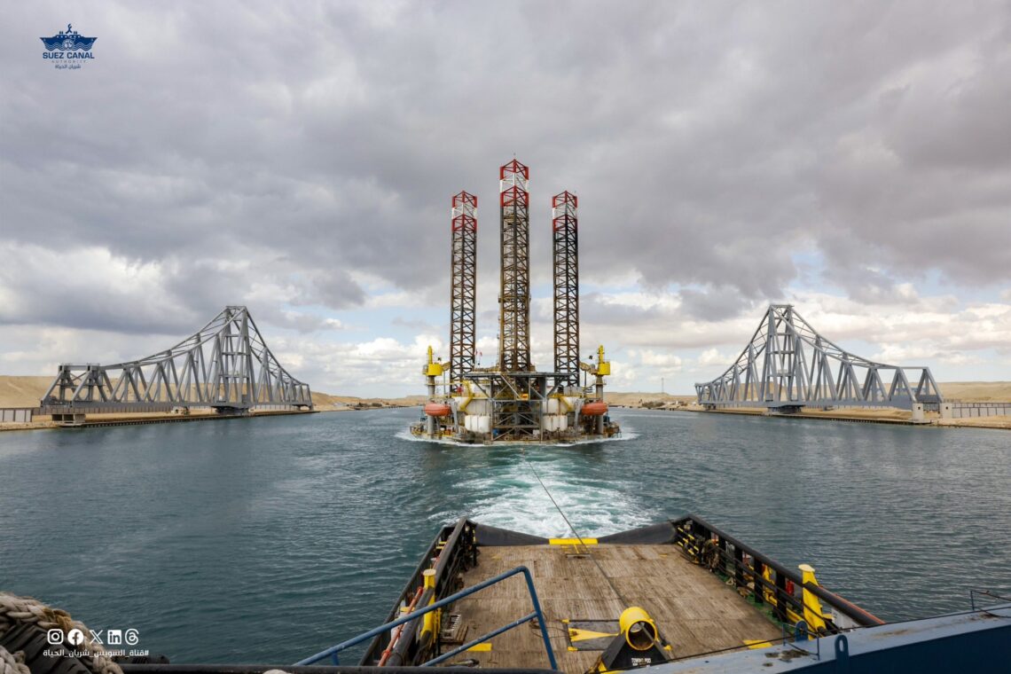 مصر: قناة السويس تشهد عملية عبور “غير تقليدية”
