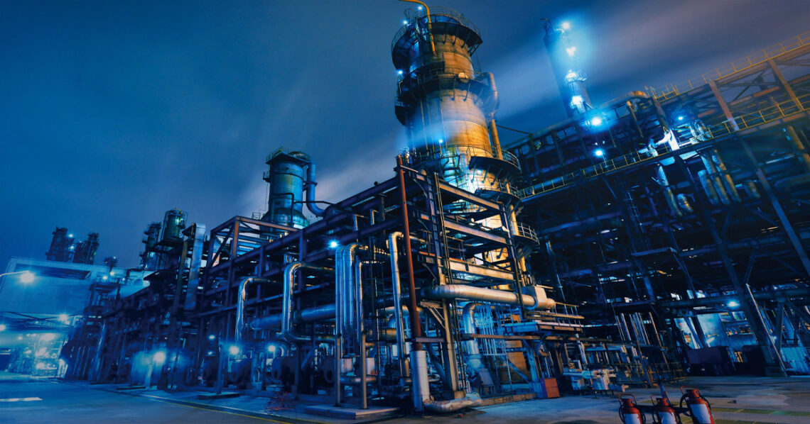 تراجع إنتاج المصافي والصناعات البترولية في سلطنة عمان