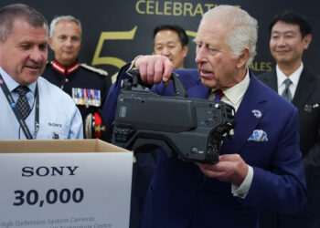 ملك بريطانيا يبدأ تصوير فيلم مع أمازون برايم عن الانسجام بين البشر والطبيعة