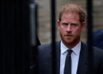 وصف “ميغان ماركل” بأنها فظيعة.. ترامب: لا أنوي ترحيل الأمير هاري!