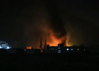 الجيش الإسرائيلي يعلن قصف موقع عسكري تابع للنظام السوري السابق في مدينة القرداحة