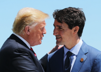 خلال مكالمة هاتفية استمرت لمدة 50 دقيقة.. "ترامب" يهاجم "ترودو" ولا يعترف به!