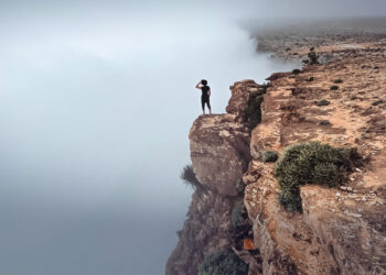 سلطنة عُمان تطلق مشاريع لتطوير سياحة المغامرات في ظفار