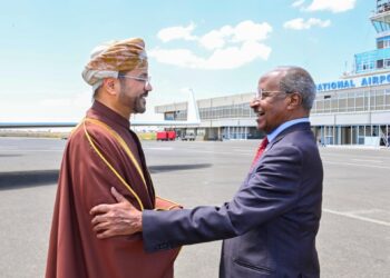 سلطنة عُمان وإريتريا تبحثان سُبل تعزيز التعاون الثنائي