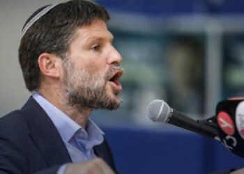 سموتريتش يكشف عن خطة إسرائيلية جديدة لإفراغ غزة من سكانها