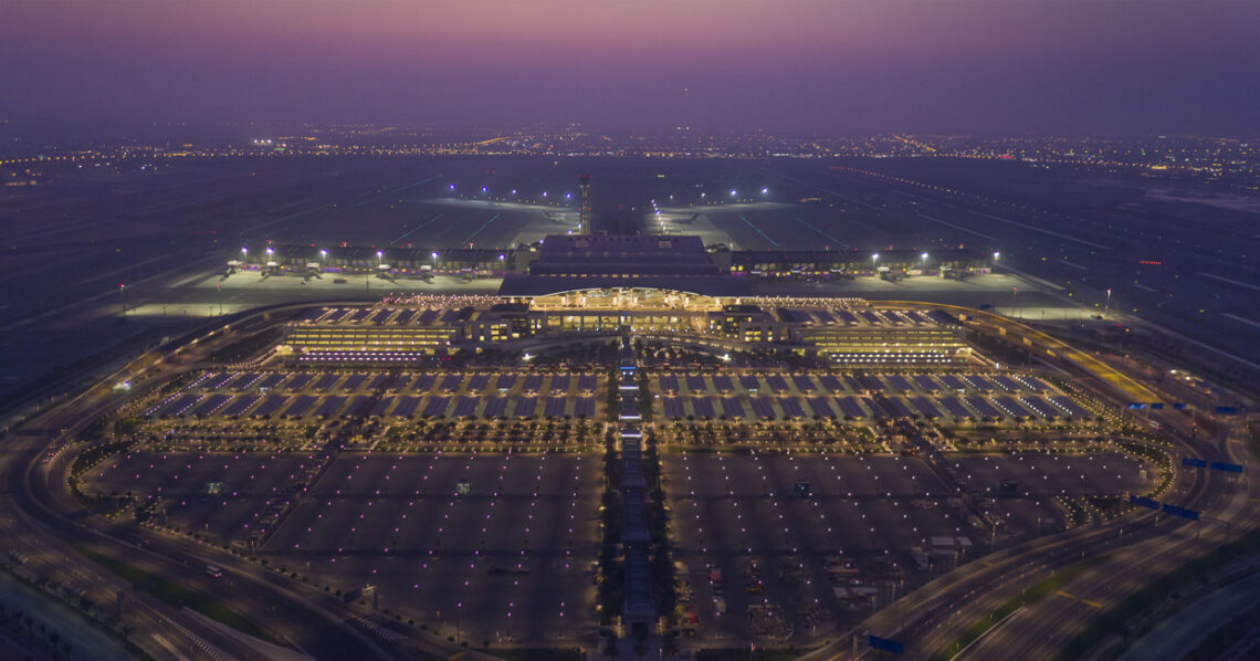 مطارا مسقط وصلالة يحصدان جوائز عالمية في جودة الخدمة