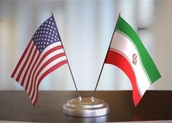 "وول ستريت جورنال": إيران طرحت 3 مطالب في الجولة الأولى من المفاوضات مع الأمريكيين في سلطنة عُمان