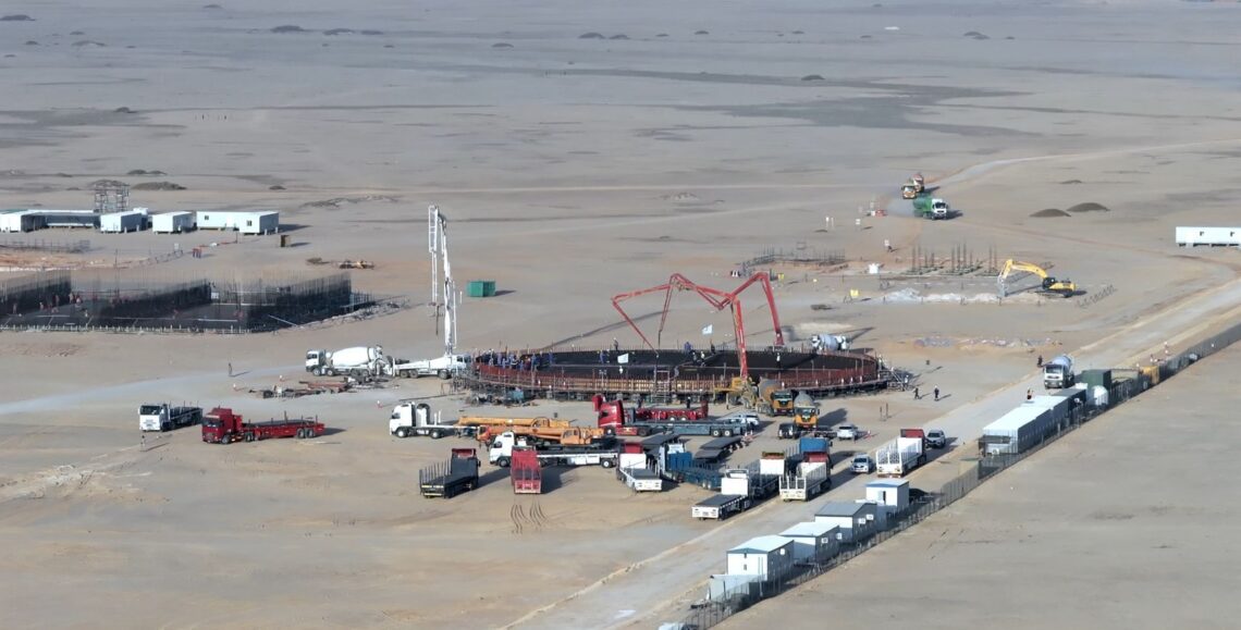 مؤسسة هندية تموّل مشروع الهيدروجين الأخضر والأمونيا الخضراء بالدقم