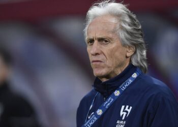 “إذا رأيت هذا التصرف من جيسوس، يعني أن اللاعبين يتجاهلونه!” .. مؤشر خطير يهدد موسم الهلال