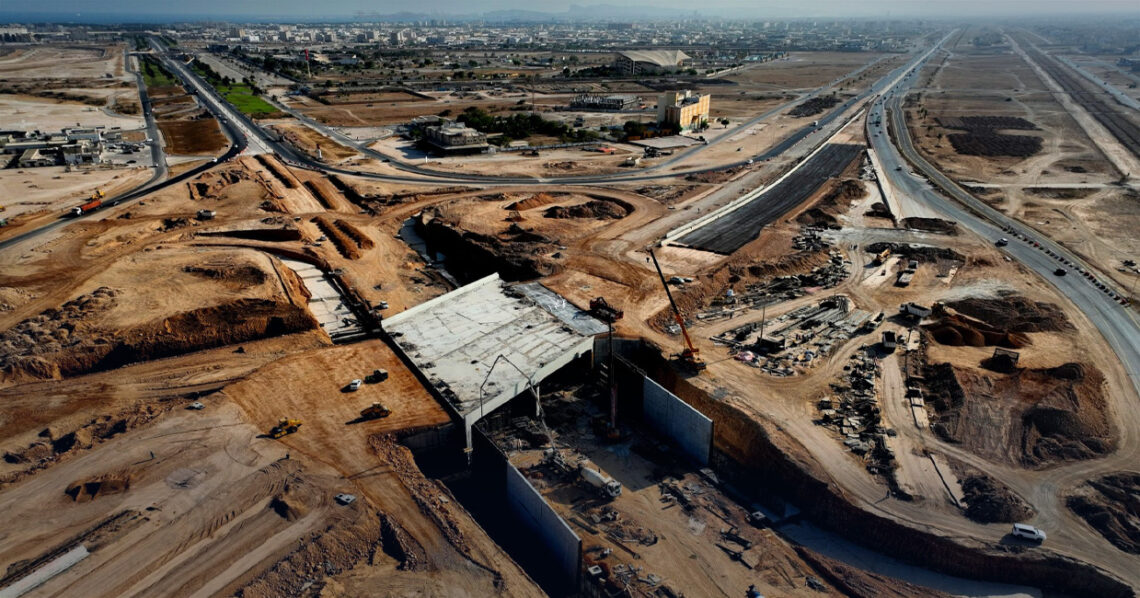 مشروعات طرق جديدة في صلالة لتعزيز البنية التحتية بكلفة 17.6 مليون ريال