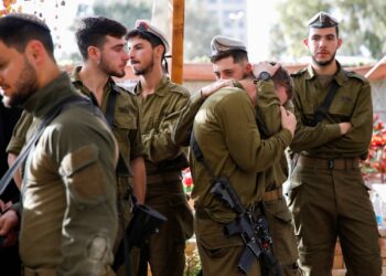 هيئة البث الإسرائيلية: الجيش يدفع بجنود جدد لم يكملوا تدريبهم لمهام ميدانية بغزة بسبب نقص في القوات