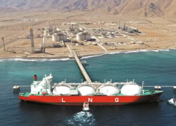 سلطنة عمان: توقيع اتفاقية تعزيز القيمة التجارية الإضافية للغاز الطبيعي المسال