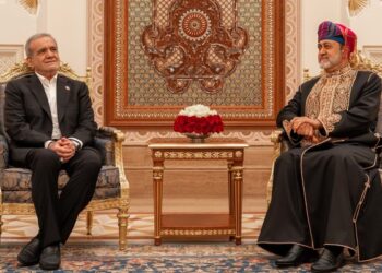 جلالة السُّلطان المعظم يُقيم مأدبة عشاء رسميّة بضيافة قصر العلم العامر تكريمًا للرئيس الإيراني