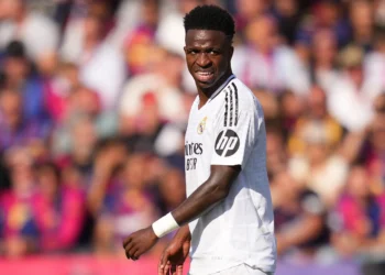 “الأمر شديد الصعوبة”.. فينيسيوس يُحذّر من فخ مواجهة الهلال في مونديال الأندية !