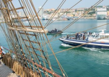 سفينة شباب عُمان الثانية تشارك في اليوم السنوي للبحرية الإيطالية