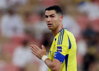 “ظلمت نفسي كتير، أنا الخير أم الشر” .. لسان حال رونالدو بعد تجربة النصر المريرة!