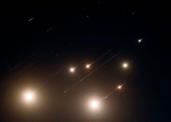 وسائل إعلام إيرانية: الصواريخ التي تُطلق الآن على إسرائيل تستخدم للمرة الأولى