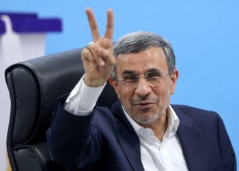 وسائل إعلام إيرانية تنفي مقتل الرئيس الأسبق محمود أحمدي نجاد