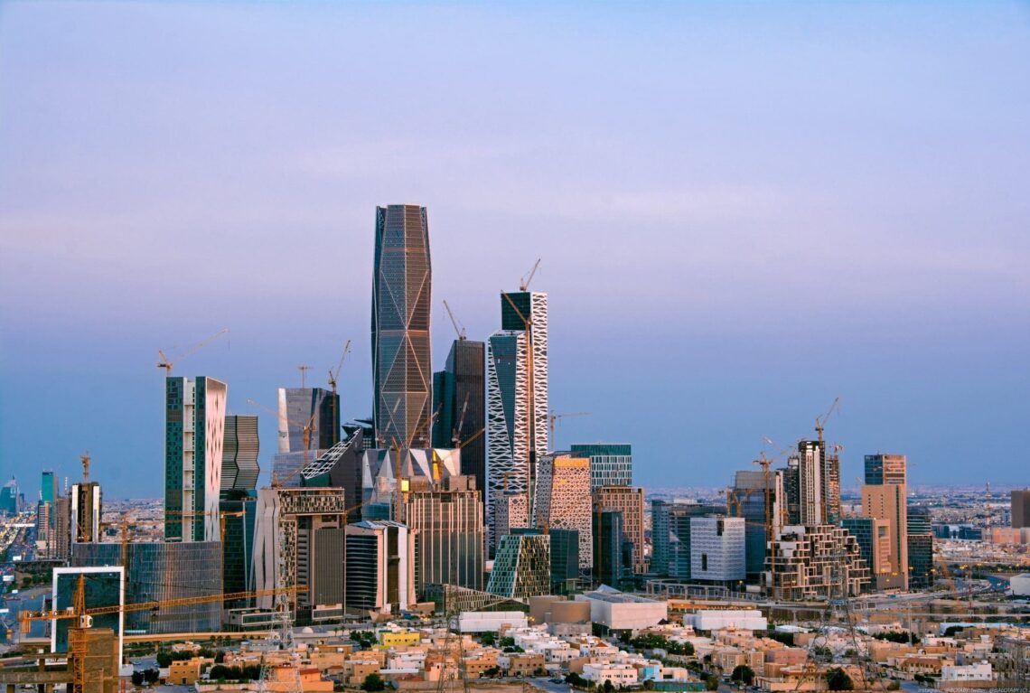 مجلس الوزراء السعودي يوافق على نظام "تملك غير السعوديين للعقار"