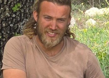 مستوطنة إسرائيلية تعلن مقتل جندي احتياط قالت القسام إنها أجهزت عليه إثر استهداف جرافته في غزة