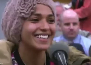 شابة سعودية تحكي عن تجربتها مع “القاضي الرحيم” (فيديو)