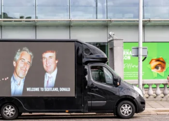 القضية الجنسية.. “محاضر سرية” تكشف علاقة ترامب وإبستين