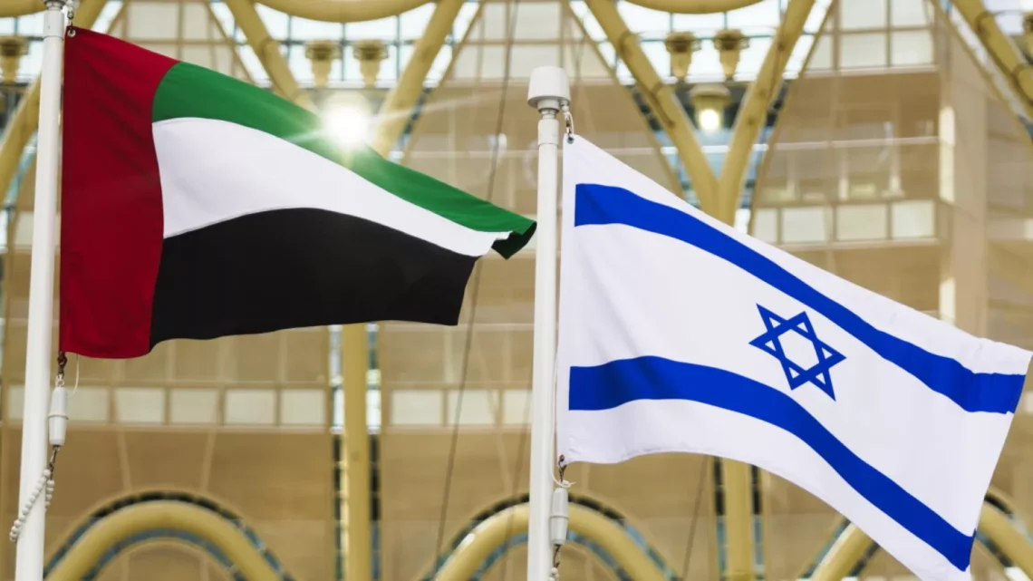 إسرائيل تجلي دبلوماسييها وعائلاتهم من الإمارات.. ما علاقة إيران؟