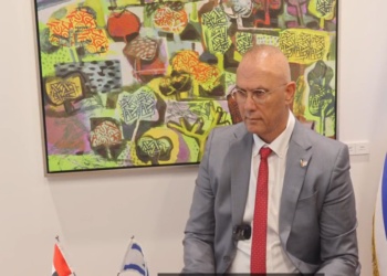 صحيفة تكشف تفاصيل جديدة حول السفير الإسرائيلي في الإمارات