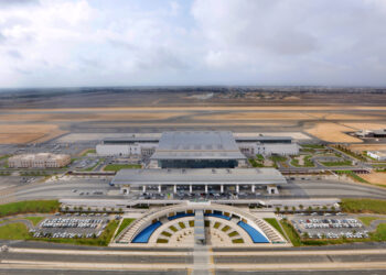 مطار صلالة يسجّل نموًّا في حركة الطائرات وأعداد المسافرين خلال خريف ظفار