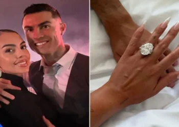 إعلامي سعودي يهدي كريستيانو رونالدو "ناقة" بمناسبة زواجه (فيديو)