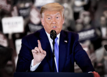 بسبب "تصريحات روسية".. ترامب يأمر بنشر "غواصتين نوويتين"