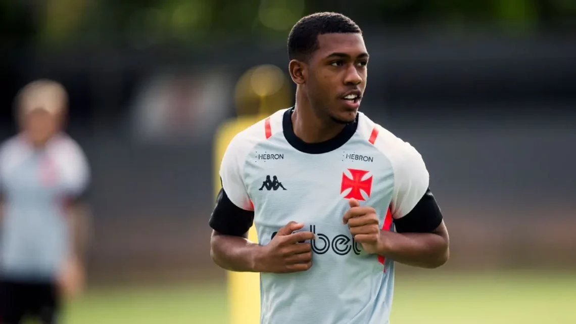 وضعه إنزاجي في قائمته ويمتلك شرطًا جزائيًا .. الهلال يُبدي اهتمامه بموهبة فاسكو دي جاما لتدعيم صفوفه